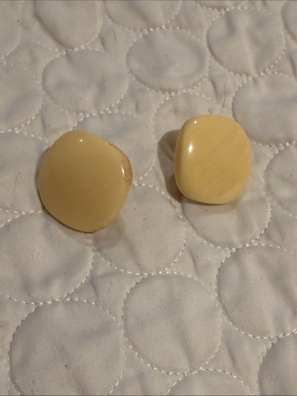 Vintage square yellow cream ivory Earrings lightweight 1980’s